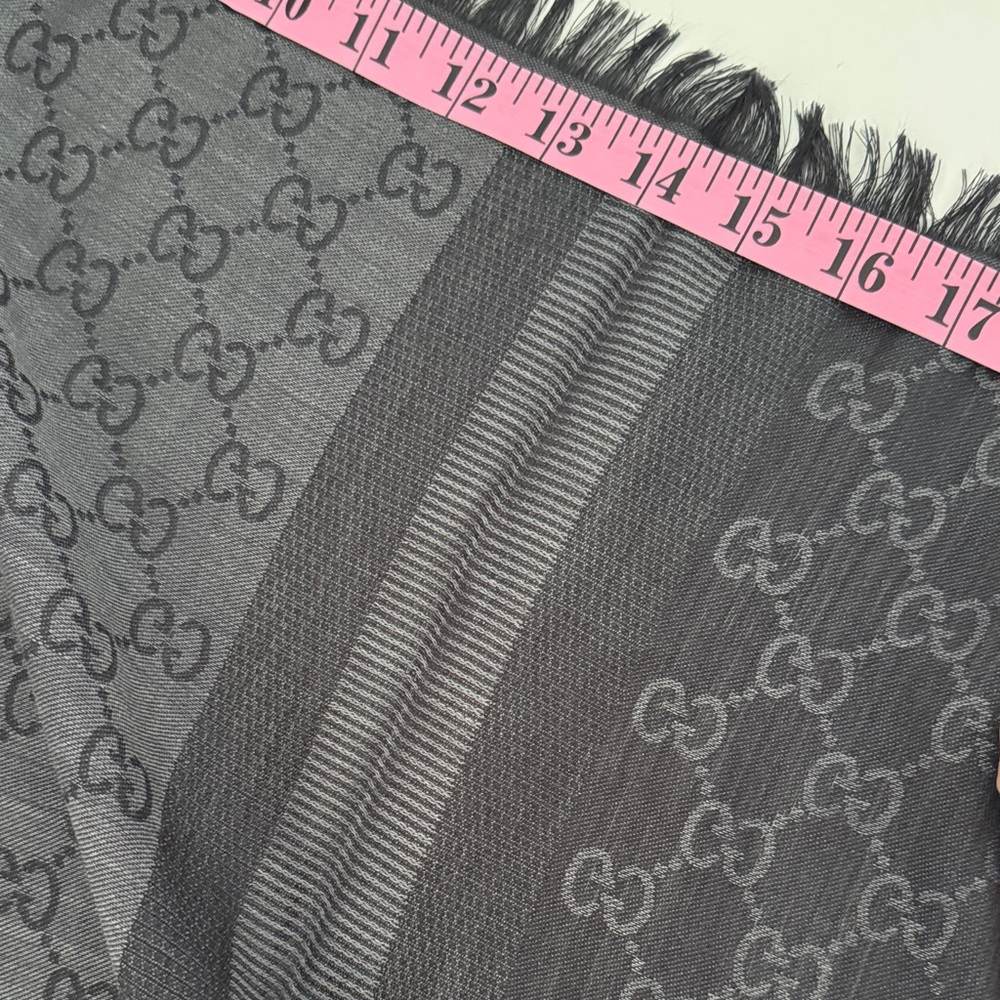 Gucci Black and Gray Monogram Scarf unisex - Picture 5 of 7